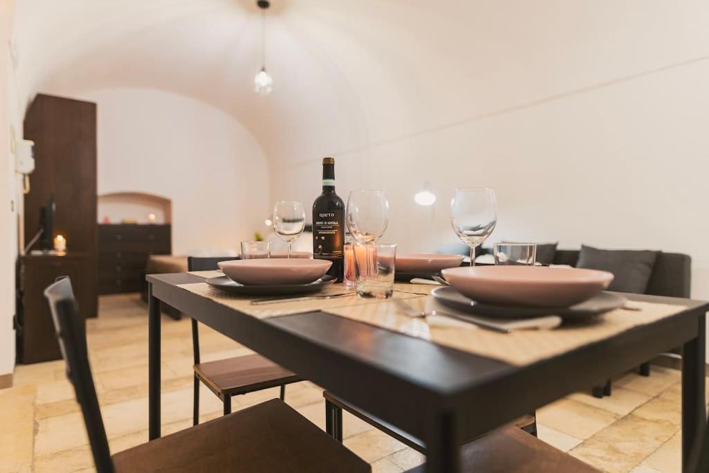 Trani -Suite ❉Marmor - Elegante Casa Storica ❉ Exterior photo